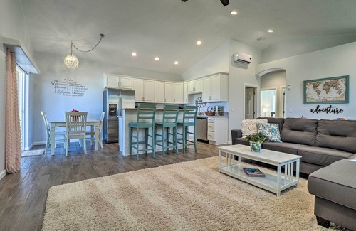Hurricane Apartment | Idyllic Hurricane Getaway with Breathtaking Views
