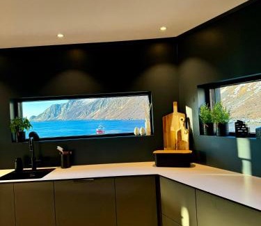 Botnhamn Villa | Husøy panorama