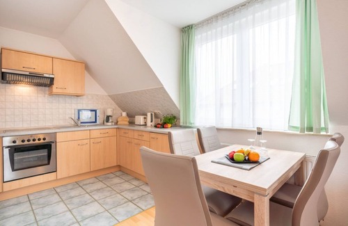 Ahlbeck Apartment | Hus Günter Apartment Maritim: Oceanfront Bliss Awaits