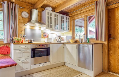Traryd House | Discover Hus LIA: Lakefront Retreat with Top Amenities
