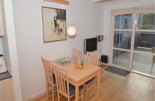 Henne House | Cozy Hus R: Pet-Friendly Family Retreat with High Ratings