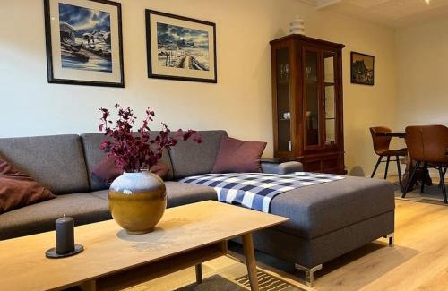 Moskenes Apartment | Discover Huset ved fergekaien på Moskenes: Family-Friendly Stay