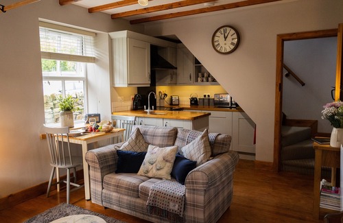Barnard Castle Cottage | Cozy HUSH COTTAGE with Open Fire in Middleton-In-Teesdale