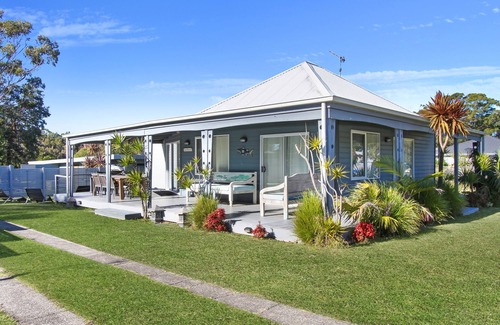 Huskisson Cabin | Inviting Huskisson Holiday Motel Cabins with Ocean Views