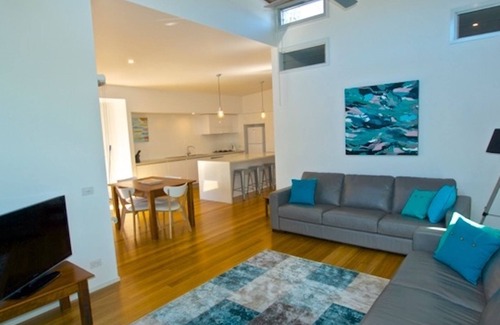 Huskisson Villa | Husky Getaway - Villa with Private Heated Plunge Pool