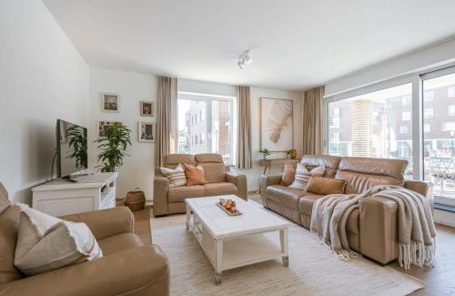 Ostend City Centre Apartment | Bright Apartment Steps from the Marina – 4-Star Rated Stay