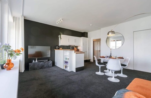 South Antwerp Apartment | Cozy Apartment in Antwerp with Scenic Scheldt River Views