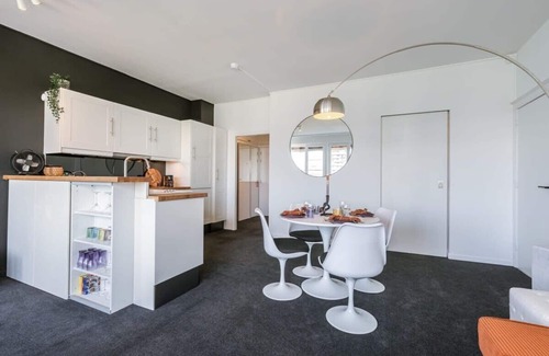 South Antwerp Apartment | Cozy Apartment in Antwerp with Scenic Scheldt River Views