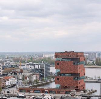 De Kaaien House | Scenic Apartment with a View of Antwerp - Child Friendly