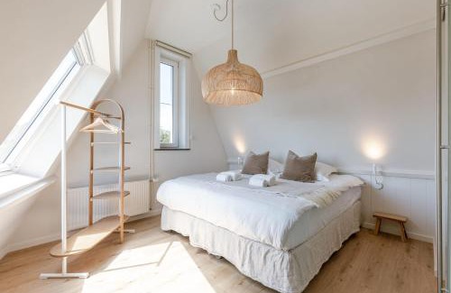 Wenduine Villa | Elegant Home Overlooking Tennis Club and Minigolf