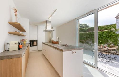 Poperinge House | Charming Vacation Home 'Valkehuisje' in Family-Friendly Poperinge