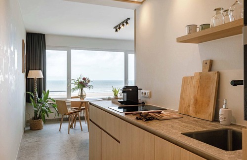 Ostend City Centre Apartment | Huswell - Charming studio in the centre of Oostende with sea view