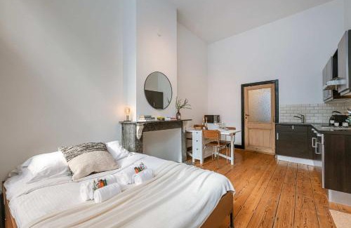 University District House | Stylish Studio in the Heart of Antwerp - Family Friendly Stay