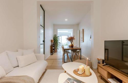 Rooigem Apartment | Huswell - Charming townhouse in Ghent perfect for