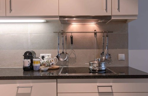 Duinbergen Apartment | Sea-View 2 Bedroom Apartment with Great Amenities