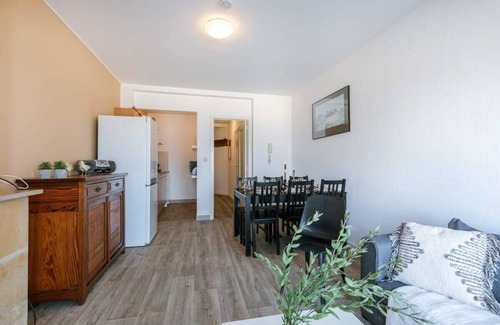 Wenduine Apartment | Inviting Apartment with Breathtaking Sea View