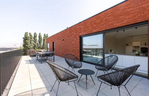 Muide Apartment | Inviting Apartment with Beautiful Terrace near Ghent