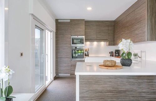 Blankenberge House | Cozy Home with Garden, Parking & Great Amenities
