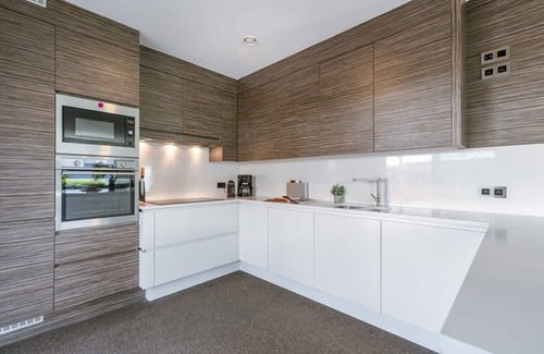 Blankenberge House | Cozy Home with Garden, Parking & Great Amenities