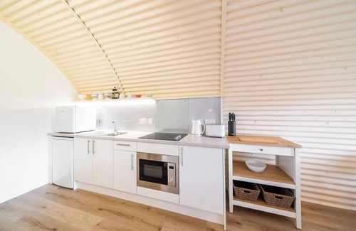 Crieff Cabin | Discover Hut 35 at Cultybraggan Camp - Rated 10/10!