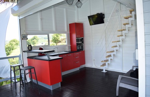Le Francois House | Hut Bungalow: Ocean View Retreat with Private Pool