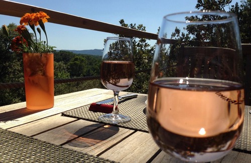 Barjols Cabin | Treehouse Retreat with Private Pool and Breakfast Included