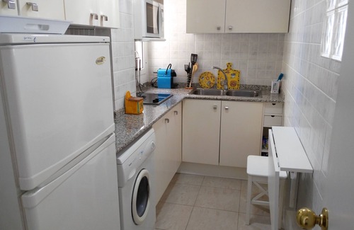 Malgrat de Mar Apartment | Oceanfront 2-Bedroom Retreat with Pool & Pet-Friendly Perks