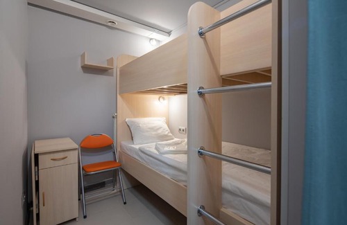 Krasnoyarsk Hotel | Inviting Stay at Hutorok with Complimentary Breakfast