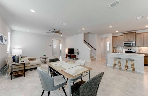 Hutto House | Hutto Executive Space