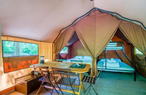Saint-Faustin-Lac-Carre Hotel | Huttopia Les Deux Lacs - Laurentides