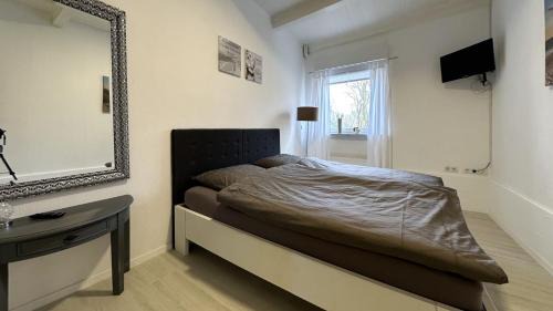 Hamswehrum House | Family-Friendly Retreat at Huus an`t Dörpsdiek