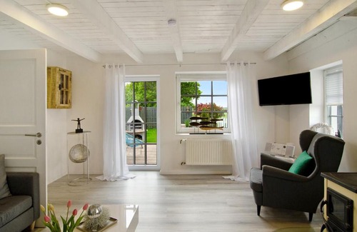 Ostermarsch House | Experience Huus ant Diek: Guest Rated 10/10 Retreat
