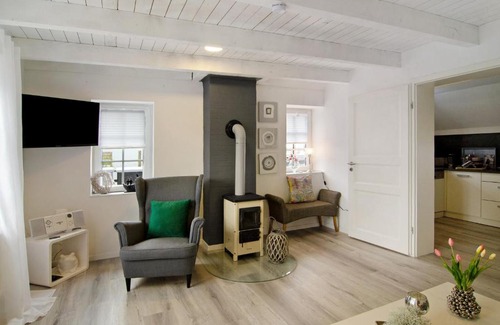 Ostermarsch House | Experience Huus ant Diek: Guest Rated 10/10 Retreat