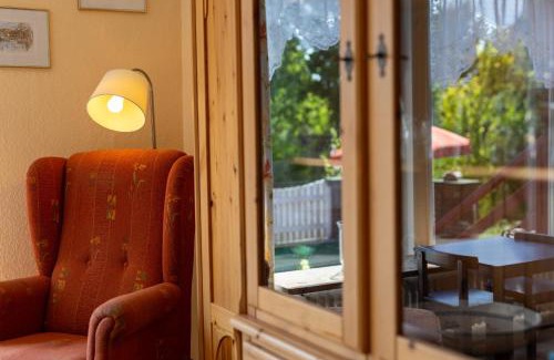 Stakendorf House | Welcoming Huus Stokendörp: Pet-Friendly 4-Star Retreat