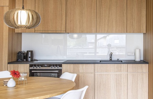 Au Apartment | Family-Friendly Retreat at HUUS123, Apartment 7