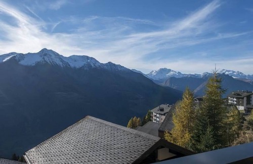Bettmeralp Apartment | Top-Rated Huwetz 4 Zimmerwohnung with Spa and Family Perks