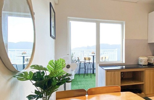 Da Nang Apartment | Cozy HuyenNhy's House: A Family and Pet-Friendly Retreat