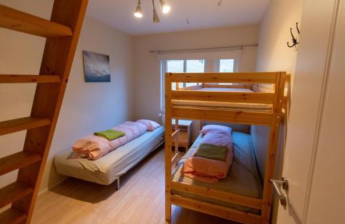 Hunavatnshreppur House | Welcoming Hvammur 2 Guesthouse Red House with Hot Tub