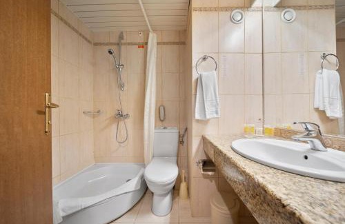 Golden Sands Resort | Escape to Riviera Beach Hotel & SPA with Private Beach Access