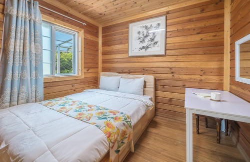 Hwacheon House | Family-Friendly Getaway at Hwacheon Parprika Yellow Pension