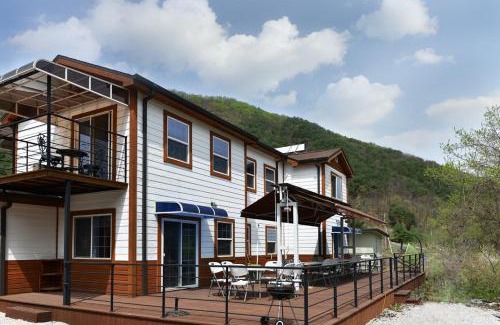 Hwacheon House | Hwacheon Tomato Pension