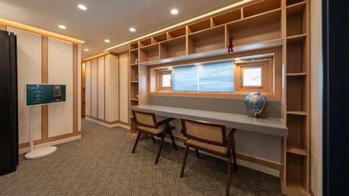 Gyeongju Hotel | Experience Comfort at Hwangridan Stay with Pool & Hot Tub