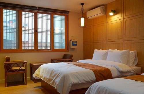 Jeonju Hotel | Budget-Friendly Hwangsil Tourist Hotel with Free Breakfast