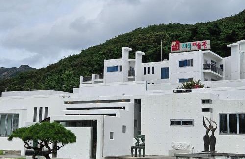 Unho-ri Hotel | HwiMokArt Resort