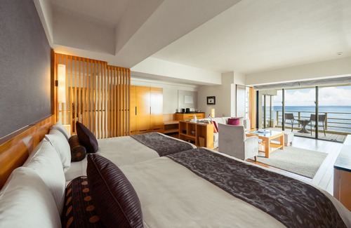 Okinawa Hotel | Hyakunagaran: Guest Rated 9.8 with Spa & Family Amenities