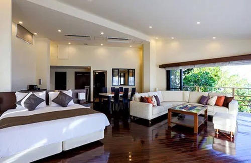 Okinawa Hotel | Hyakunagaran: Guest Rated 9.8 with Spa & Family Amenities