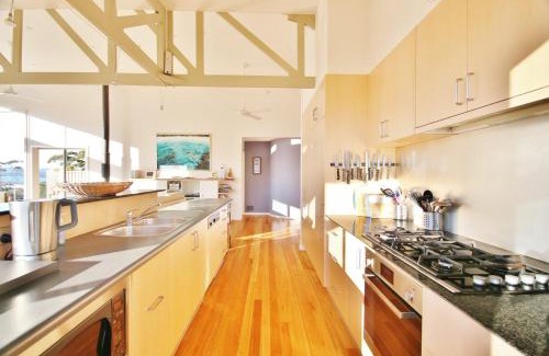 Hyams Beach House | Exceptional Hyams Reflections at Beautiful Hyams Beach