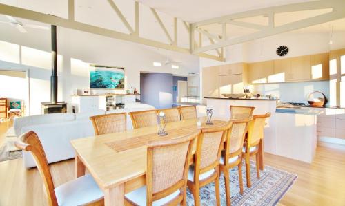 Hyams Beach House | Exceptional Hyams Reflections at Beautiful Hyams Beach