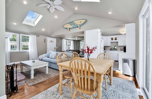 Hyannis House | Hyannis Hideaway: Pool, Beaches & Main Street Fun RPAM114