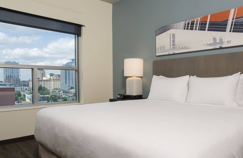 Red River Cultural District Hotel | Eco-Friendly Hyatt House Austin/Downtown with Pool & Spa
